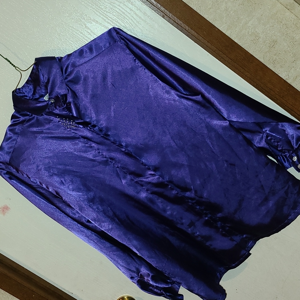 Women's medium button down Leslie Fay Separates blouse